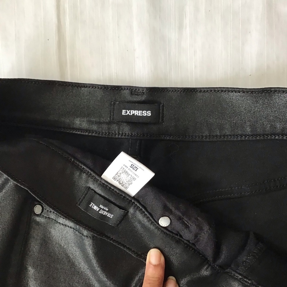 EXPRESS WOMEN GOTH BLACK FAUX LEATHER STRAIGHT ANKLE HIGH RISE PANTS SIZE 12S - Picture 8 of 9